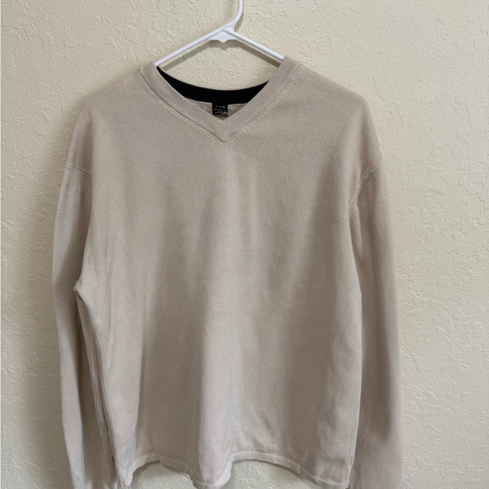 GAP Men's Light Tan V-Neck Sweater